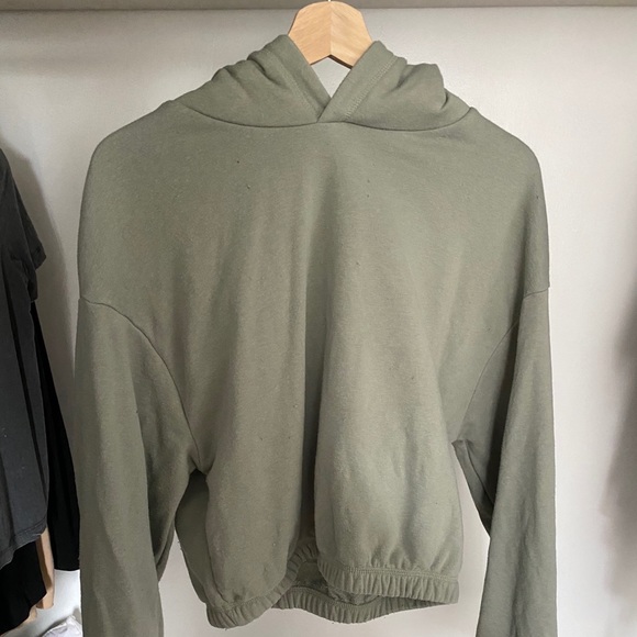 Cropped sage green sweater - Picture 1 of 1